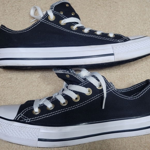 Women's Converse All Star sneakers with golden hardware - Picture 6 of 11